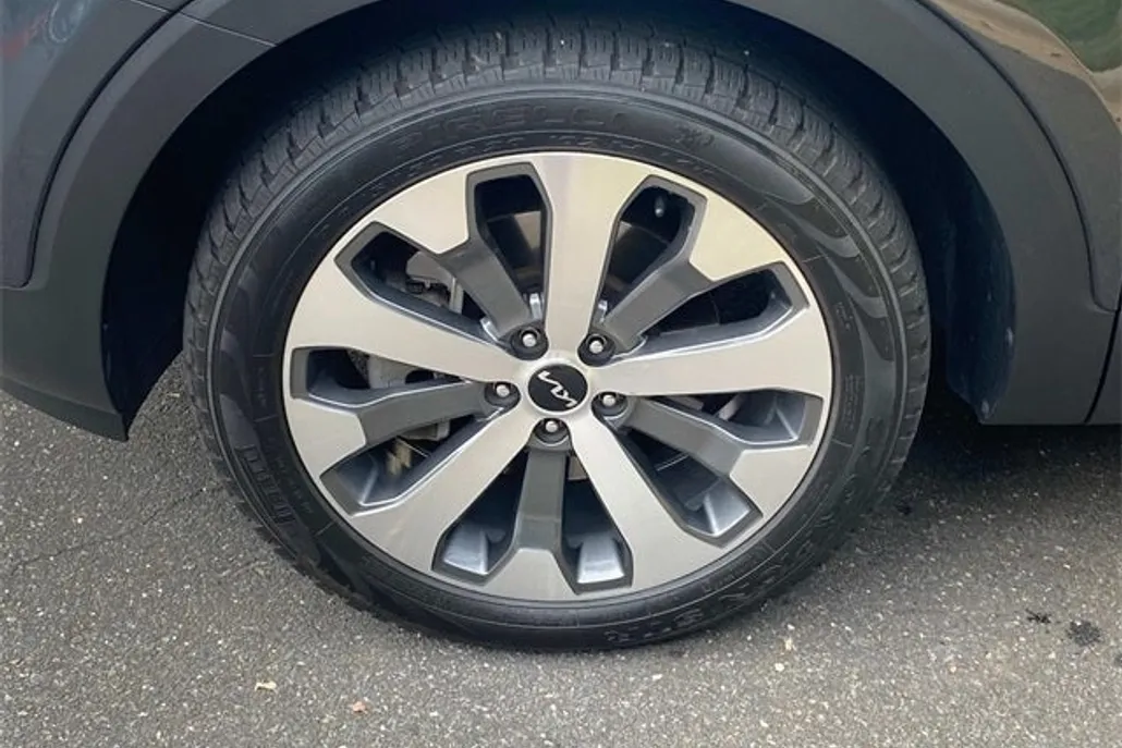 2022 Kia Telluride EX photo 1