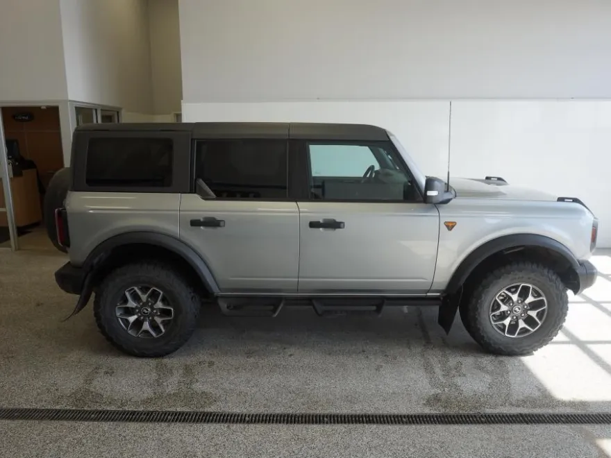 2023 Ford Bronco Big Bend photo 1