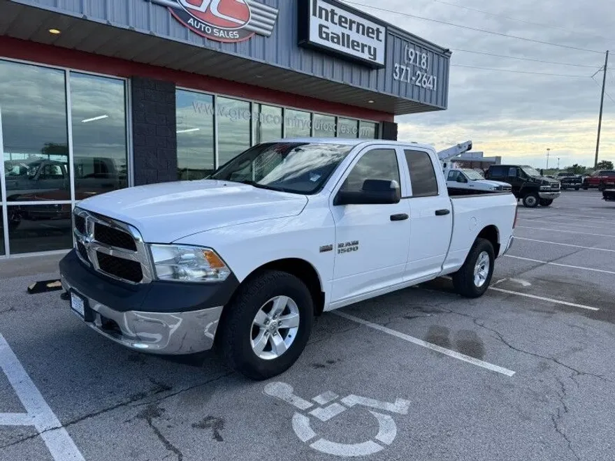 2015 Ram 1500 Tradesman photo 1