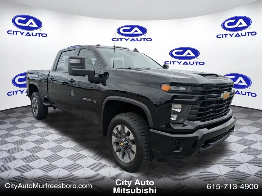 2024 Chevrolet Silverado 2500HD Custom photo 1