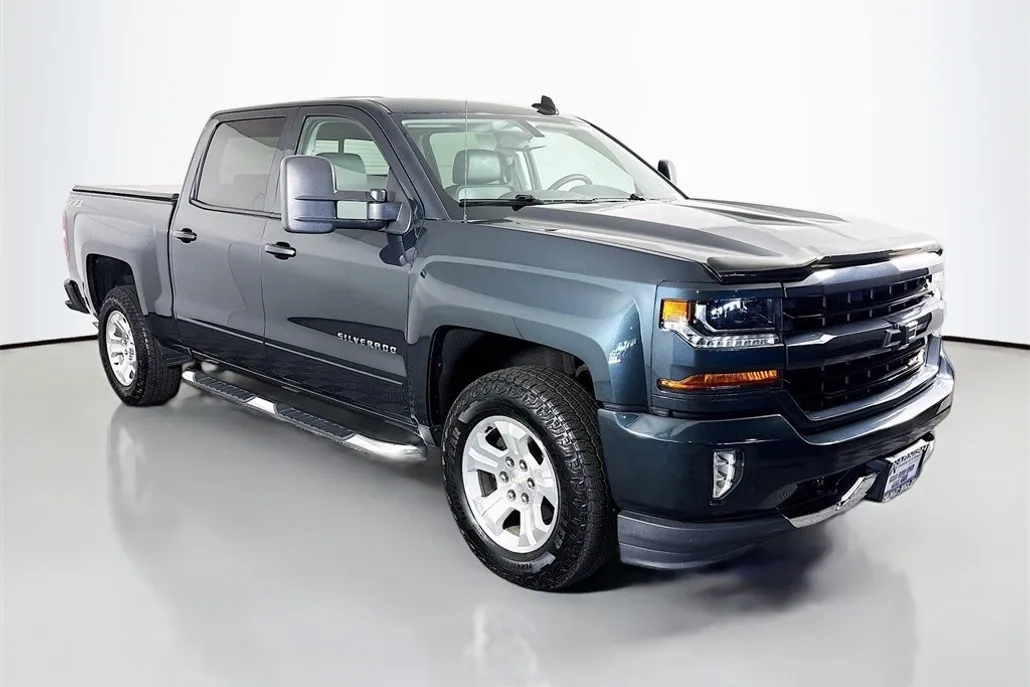 2018 Chevrolet Silverado 1500 LT photo 1