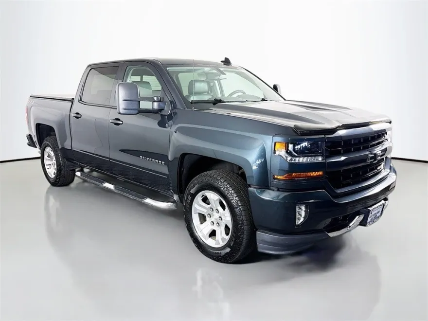 2018 Chevrolet Silverado 1500 LT photo 1