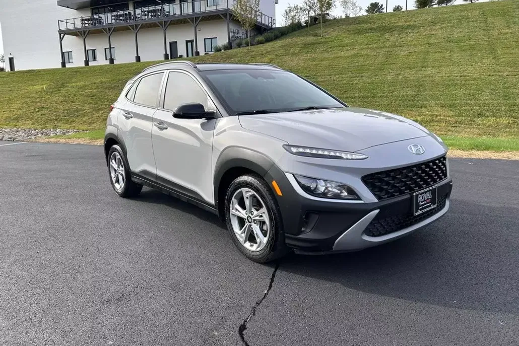2023 Hyundai Kona SEL photo 1
