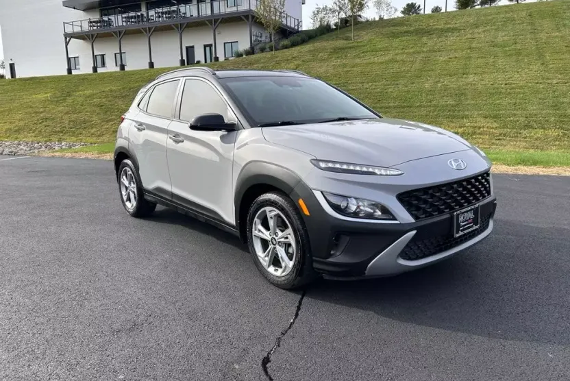 2023 Hyundai Kona SEL photo 1