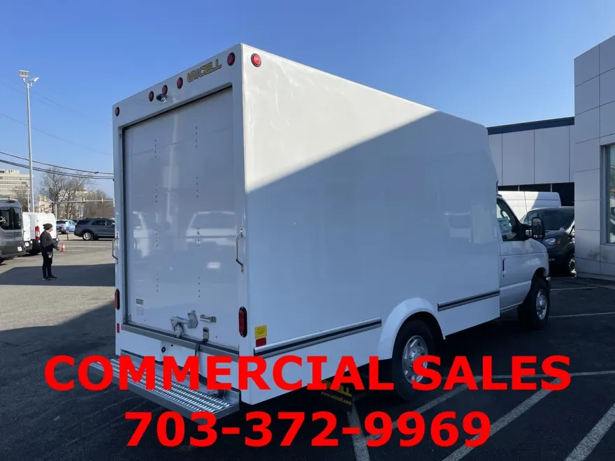 2025 Ford E-350 photo 1