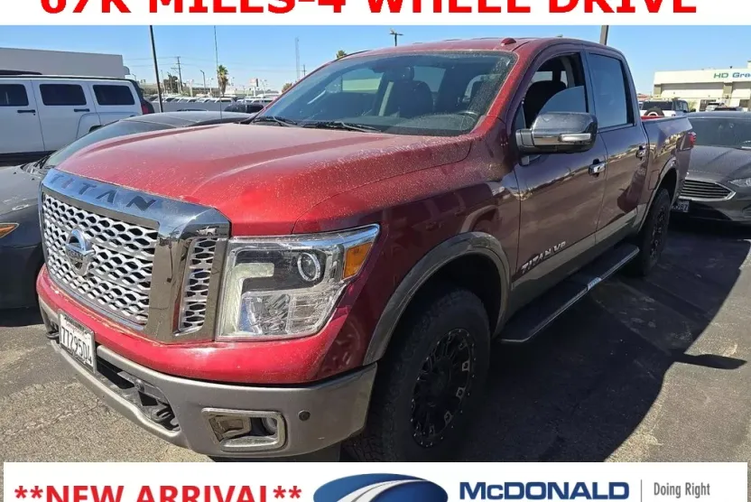 2018 Nissan Titan Platinum Reserve photo 1