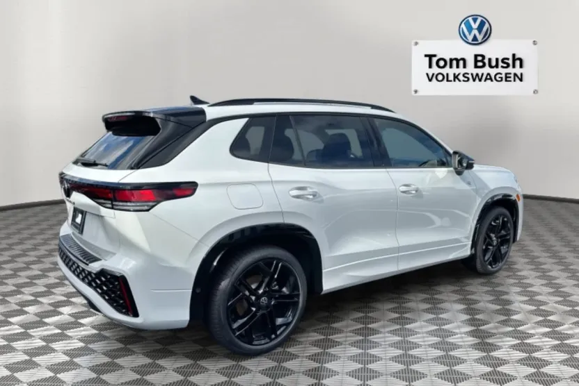 2025 Volkswagen Tiguan SE R-Line Black photo 1