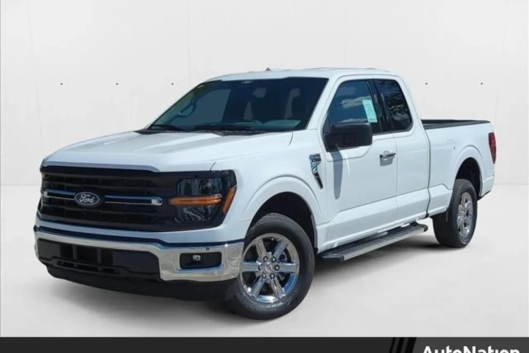 2025 Ford F-150 XLT photo 1