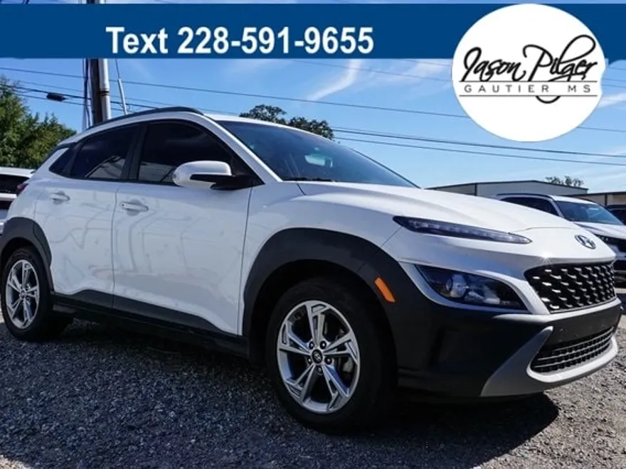 2022 Hyundai Kona SEL photo 1