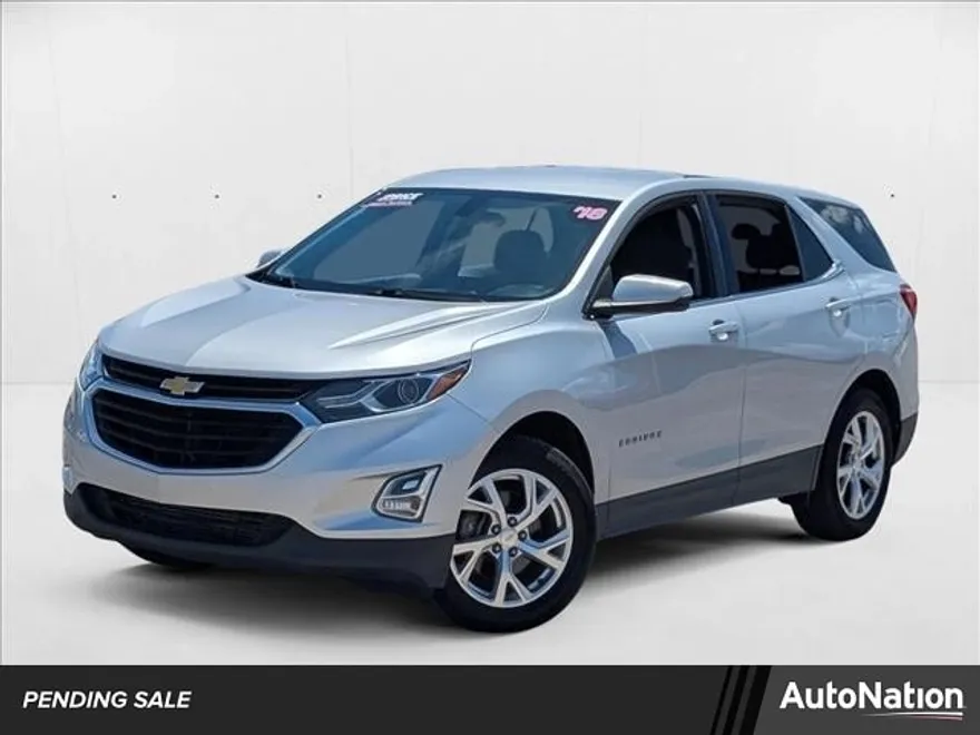 2018 Chevrolet Equinox LT photo 1
