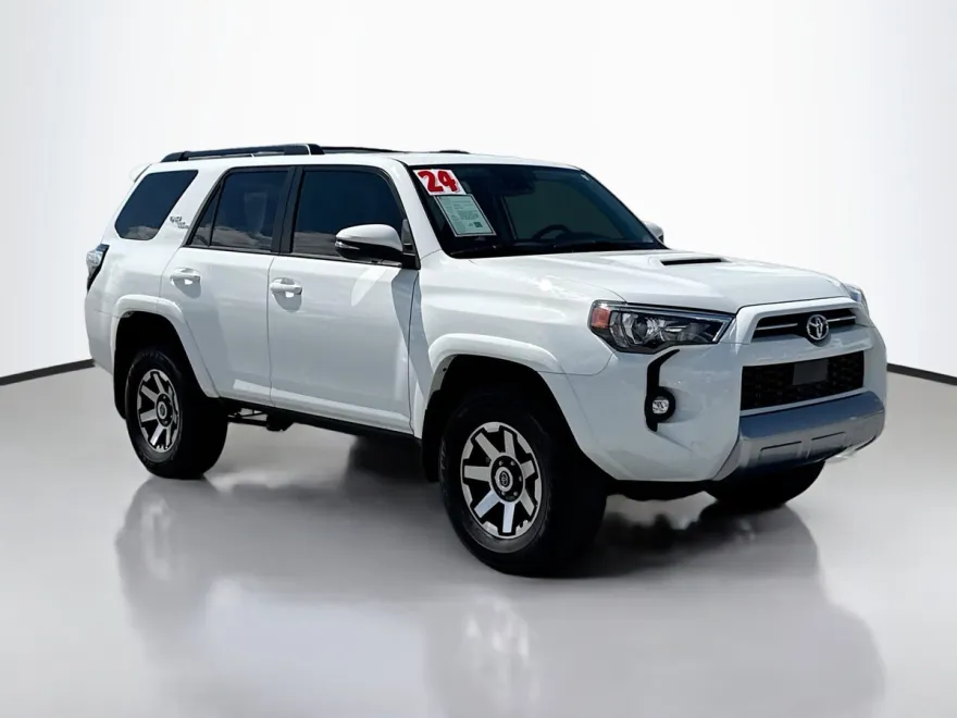 2024 Toyota 4Runner TRD Off-Road Premium photo 1