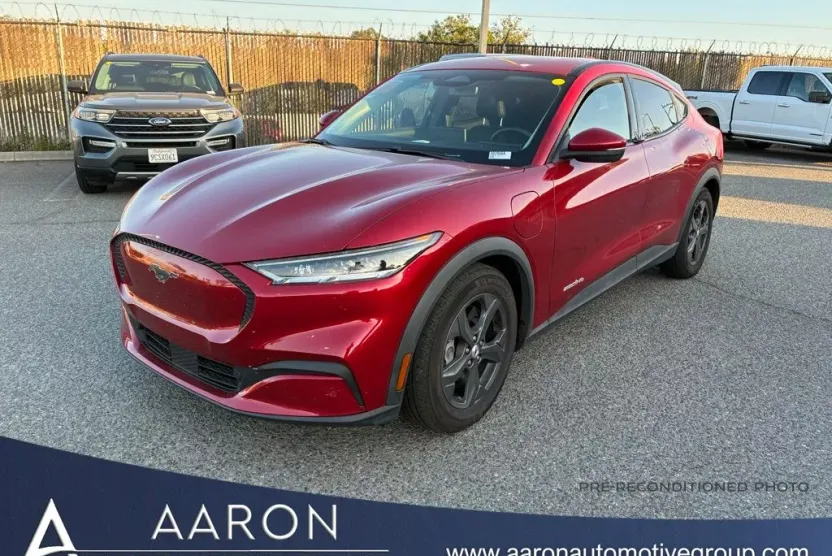 2022 Ford Mustang Mach-E Select photo 1