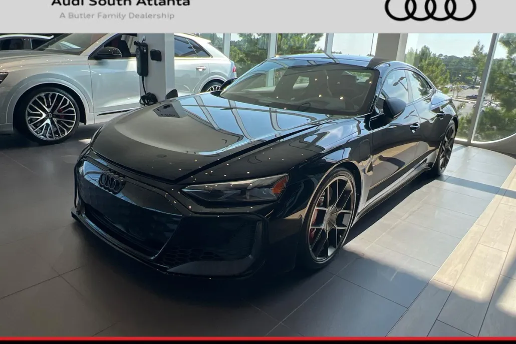 2025 Audi RS e-tron GT Base photo 1