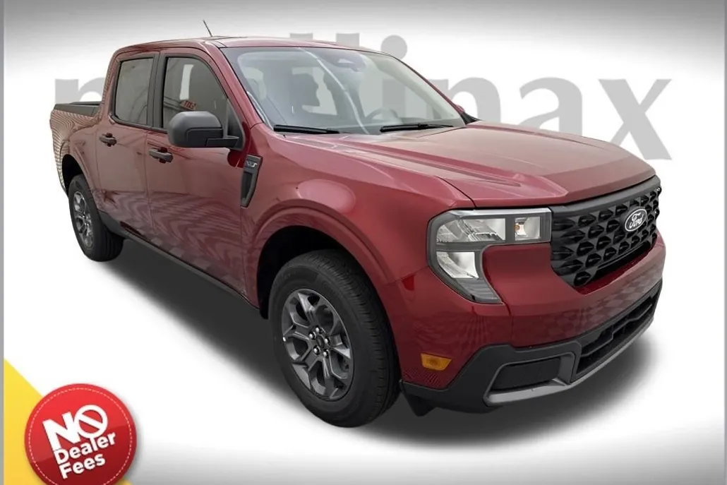 2025 Ford Maverick XLT photo 1