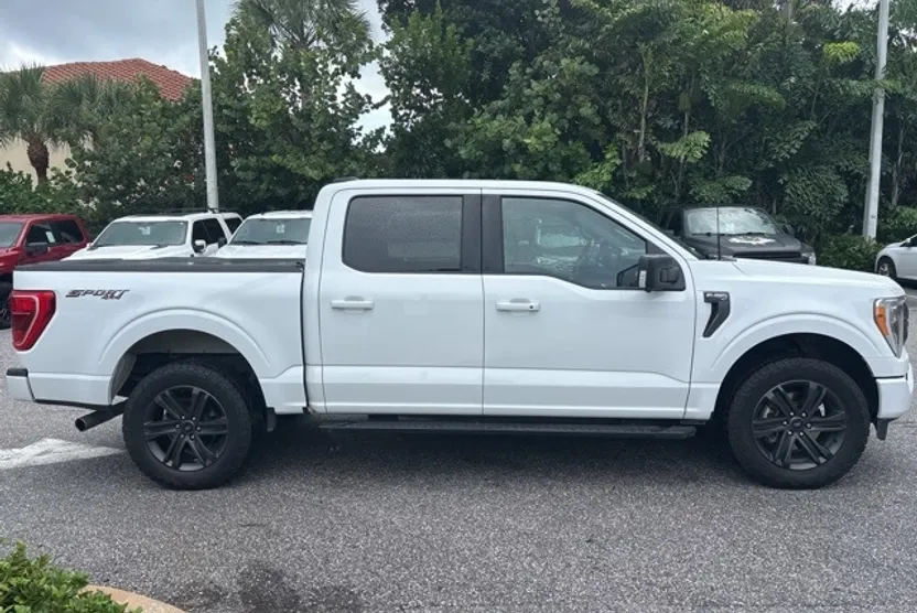 2022 Ford F-150 XLT photo 1