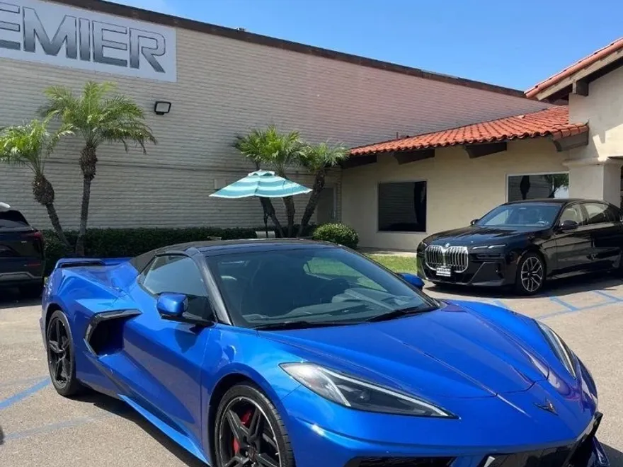 2023 Chevrolet Corvette Stingray 2LT photo 1