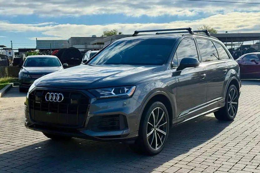 2021 Audi Q7 55 Premium Plus photo 1