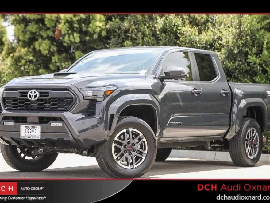 2024 Toyota Tacoma TRD Sport photo 1