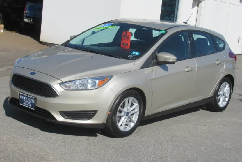 2018 Ford Focus SE photo 1