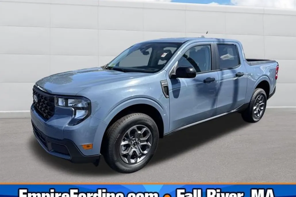 2025 Ford Maverick XLT photo 1