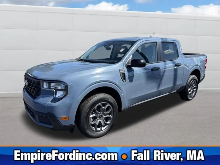 2025 Ford Maverick XLT photo 1