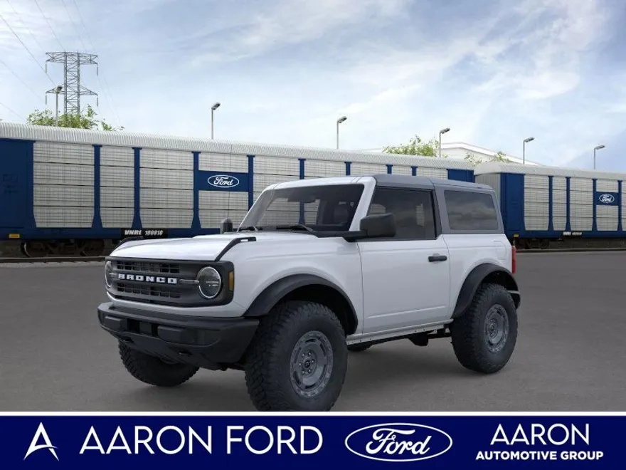 2025 Ford Bronco Base photo 1
