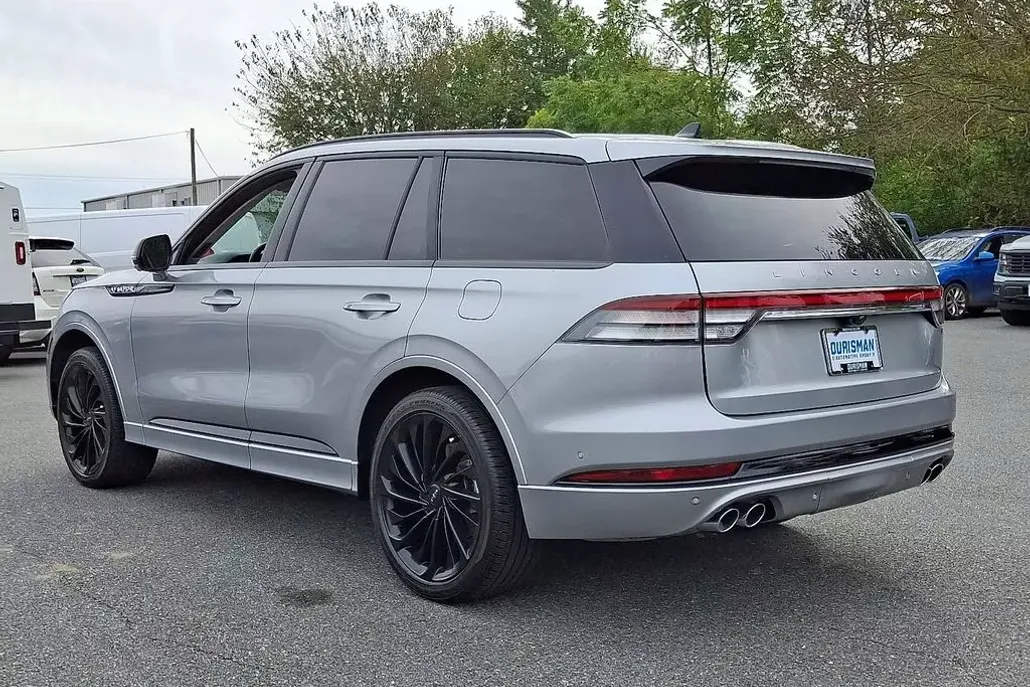 2023 Lincoln Aviator Reserve photo 1