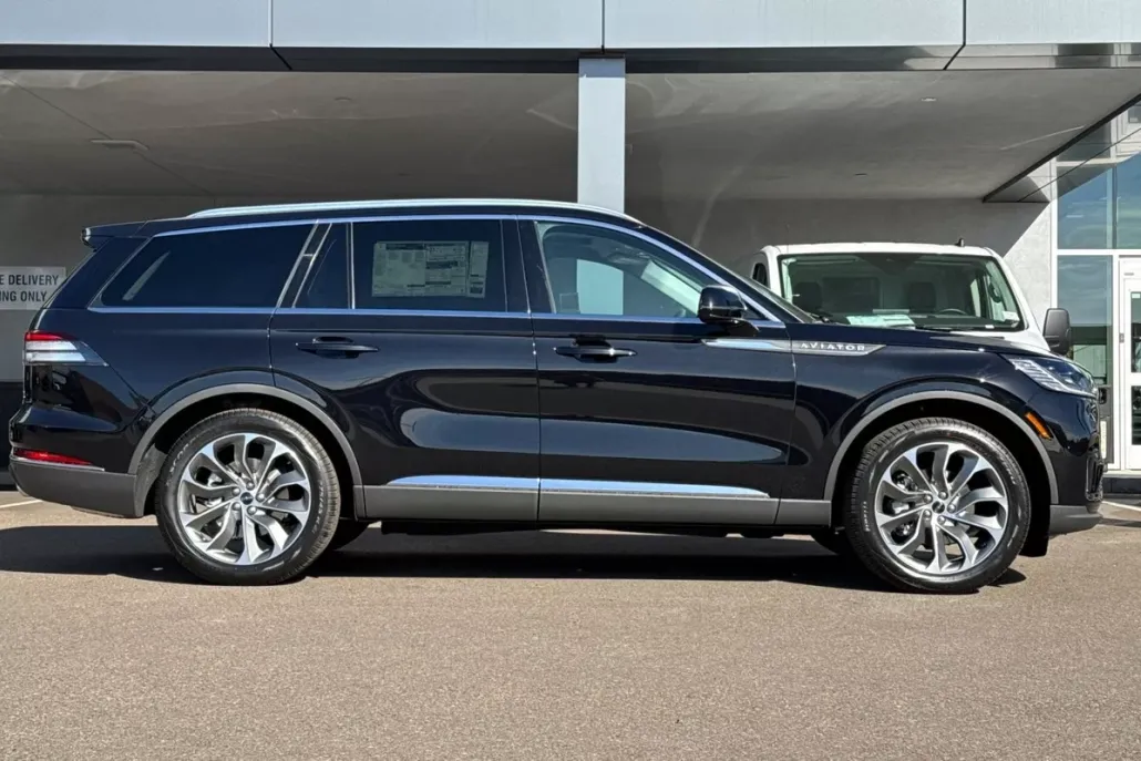 2025 Lincoln Aviator Reserve photo 1
