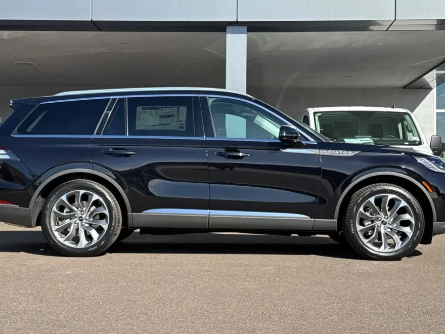 2025 Lincoln Aviator Reserve photo 1