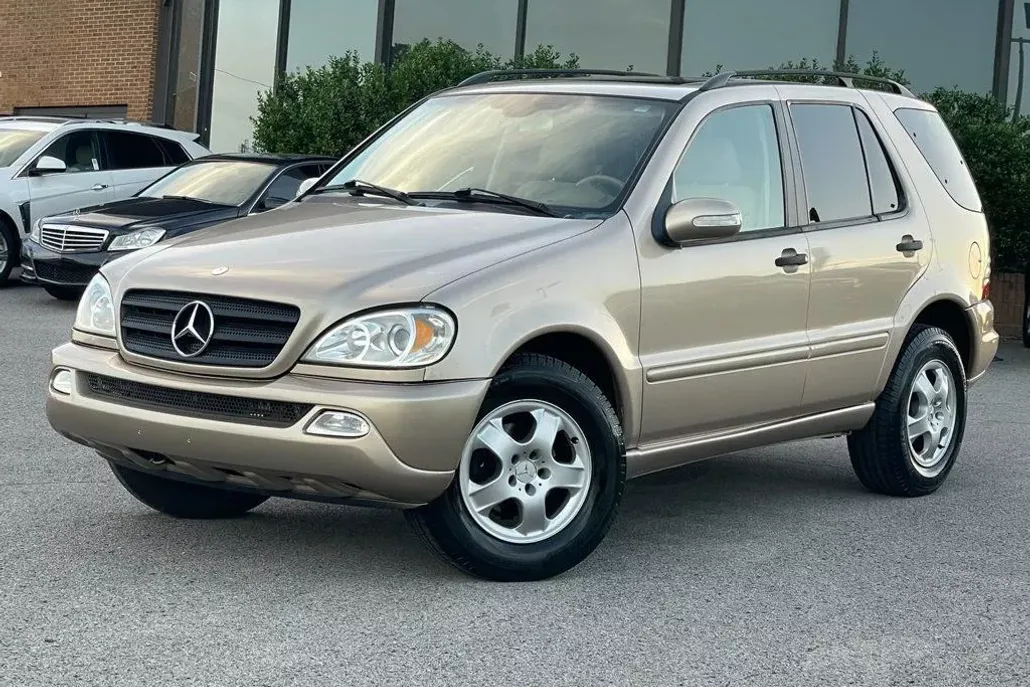2002 Mercedes Benz ML 320 photo 1