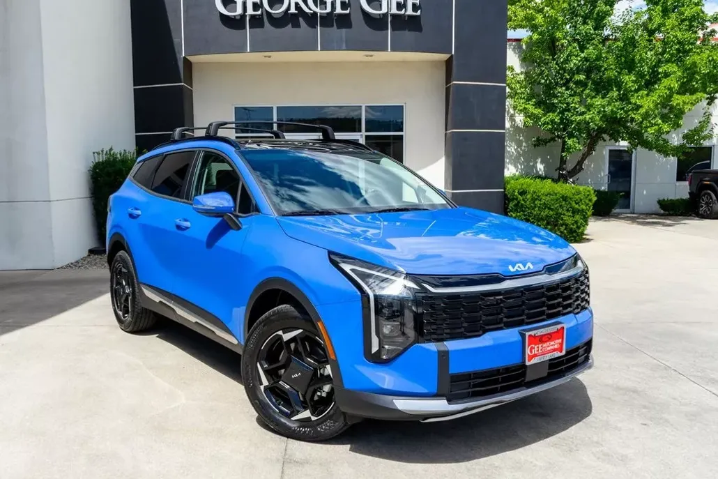2026 Kia Sportage EX photo 1