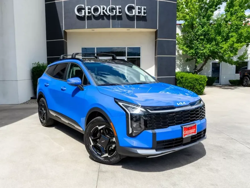 2026 Kia Sportage EX photo 1