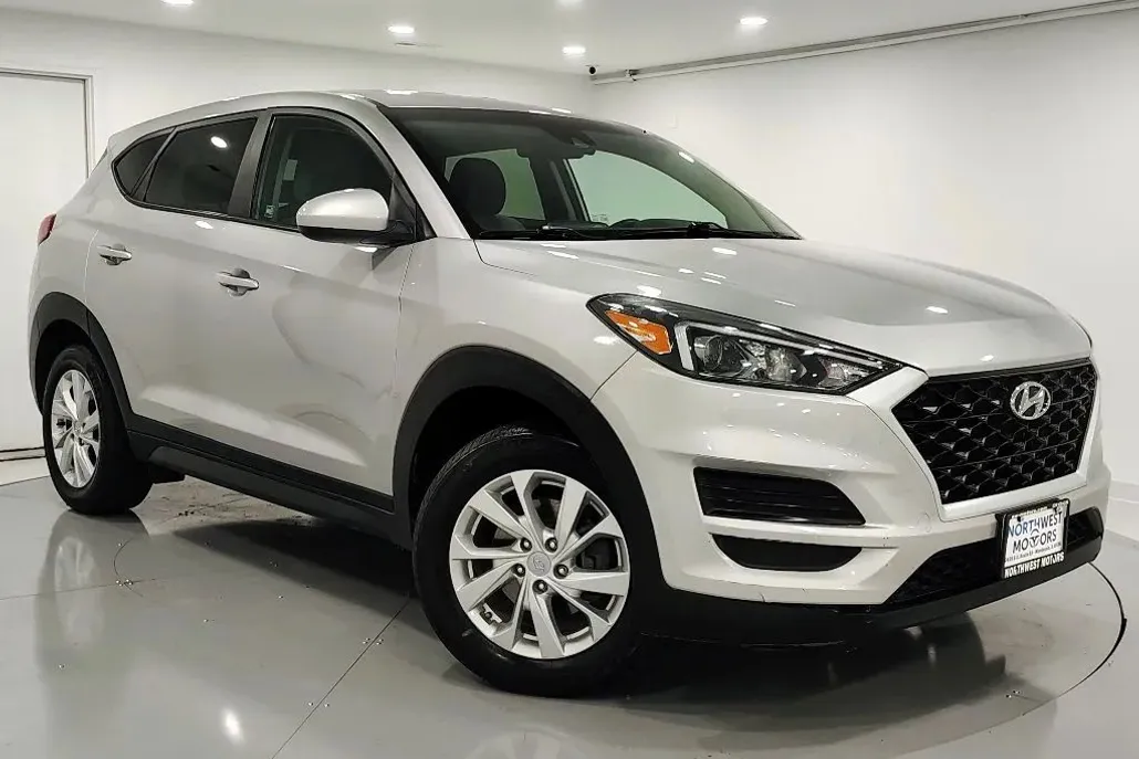 2020 Hyundai Tucson SE Sport photo 1