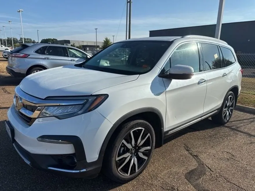 2021 Honda Pilot Touring photo 1