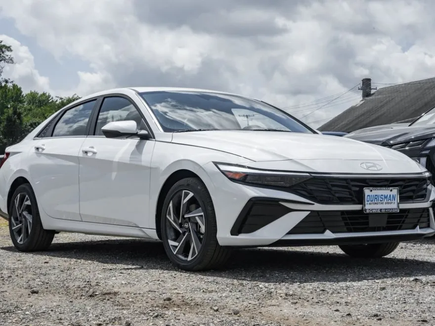 2025 Hyundai Elantra Hybrid Limited photo 1