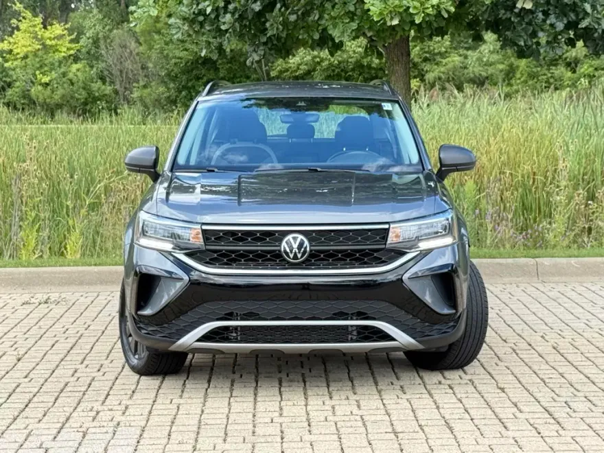 2024 Volkswagen Taos S photo 1