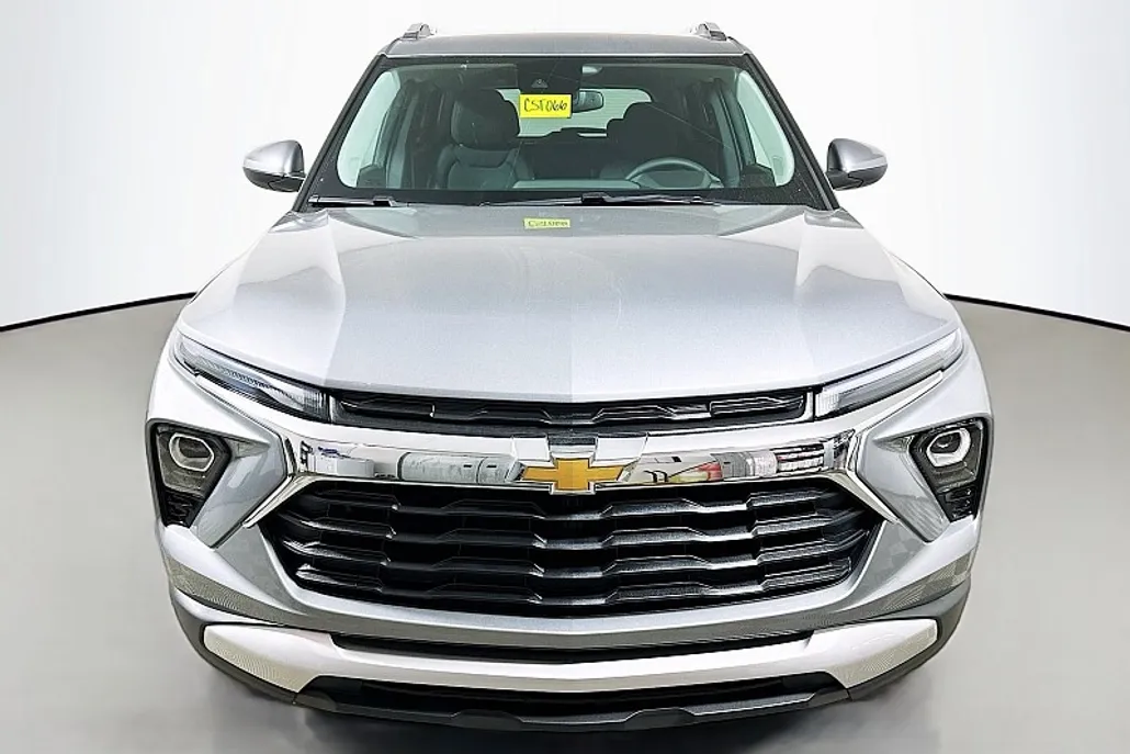 2026 Chevrolet Trailblazer LT photo 1