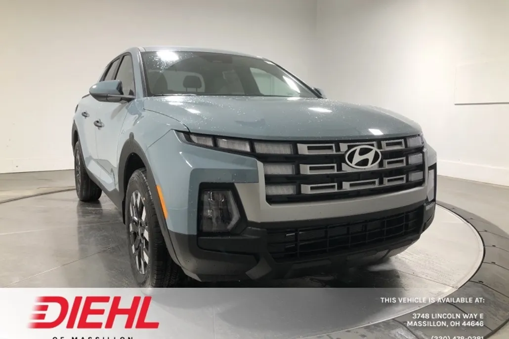 2025 Hyundai Santa Cruz SE photo 1