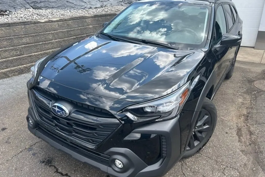 2023 Subaru Outback Onyx Edition photo 1