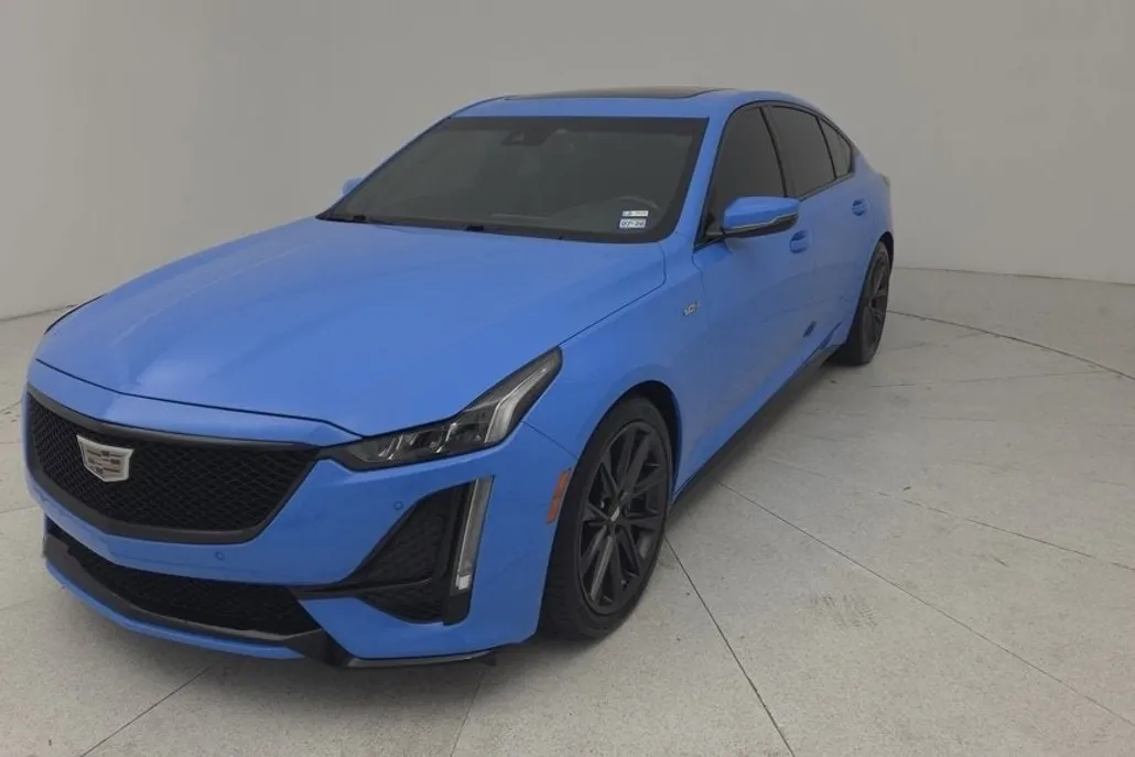 2022 Cadillac CT5 V photo 1