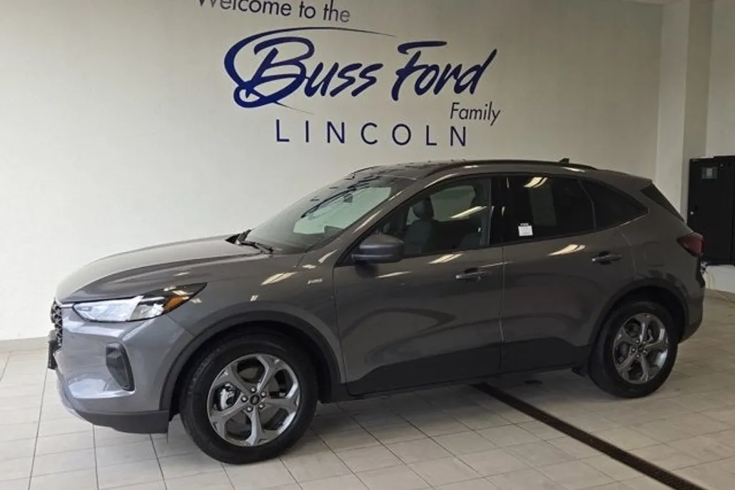 2025 Ford Escape ST-Line photo 1
