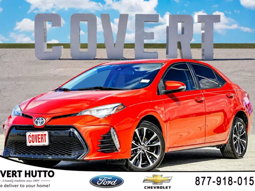 2017 Toyota Corolla SE photo 1