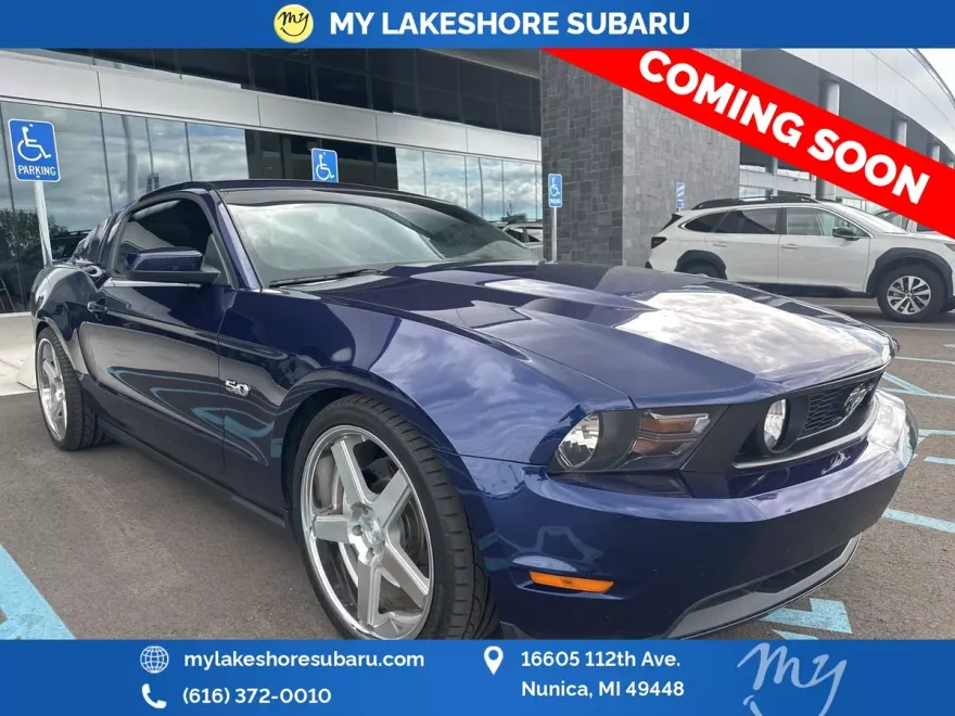 2012 Ford Mustang GT Premium photo 1