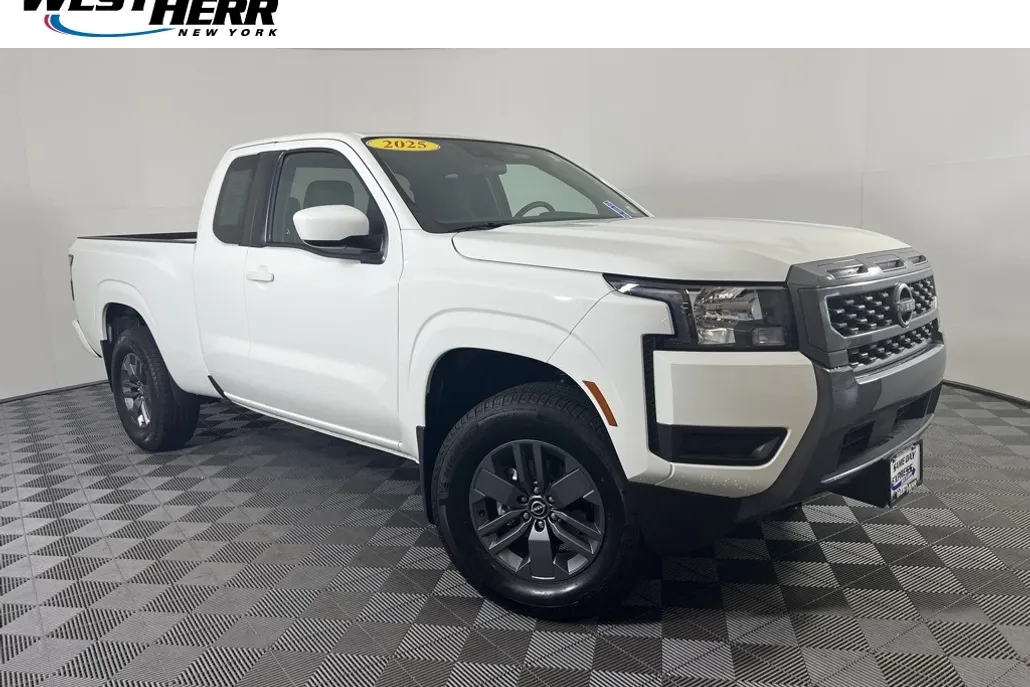 2025 Nissan Frontier SV photo 1