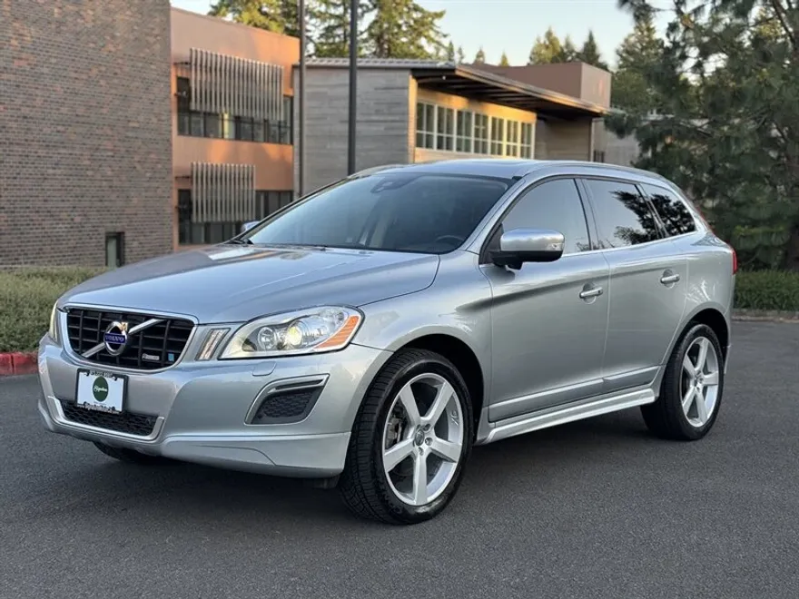 2012 Volvo XC60 T6 R-Design Platinum photo 1