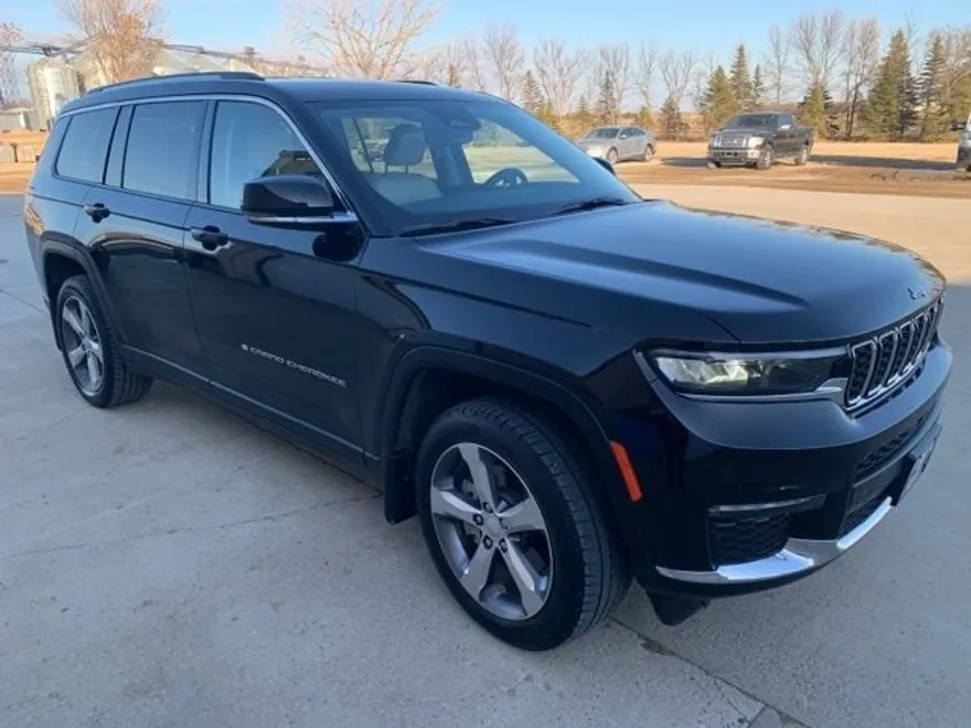 2022 Jeep Grand Cherokee L photo 1