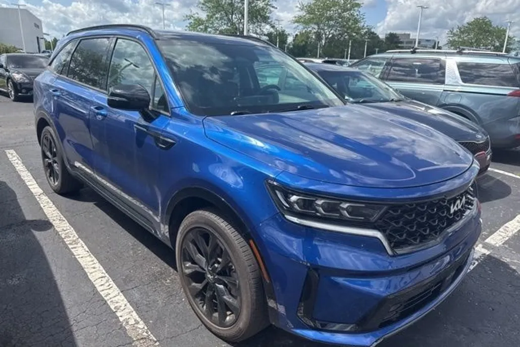 2022 Kia Sorento SX photo 1