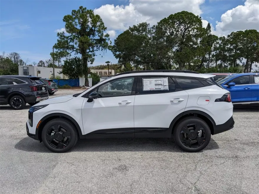 2026 Kia Sportage X-Line photo 1