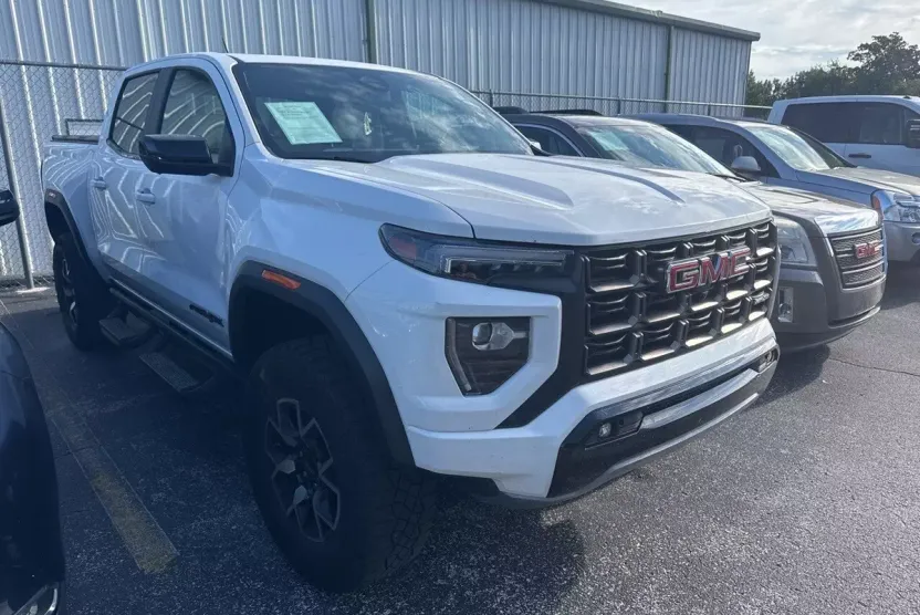 2024 Gmc Canyon AT4X photo 1