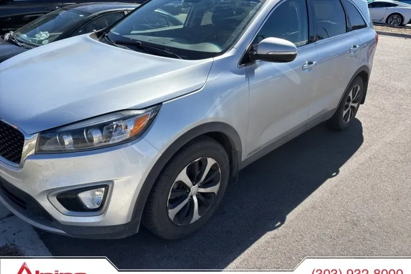 2016 Kia Sorento EX photo 1